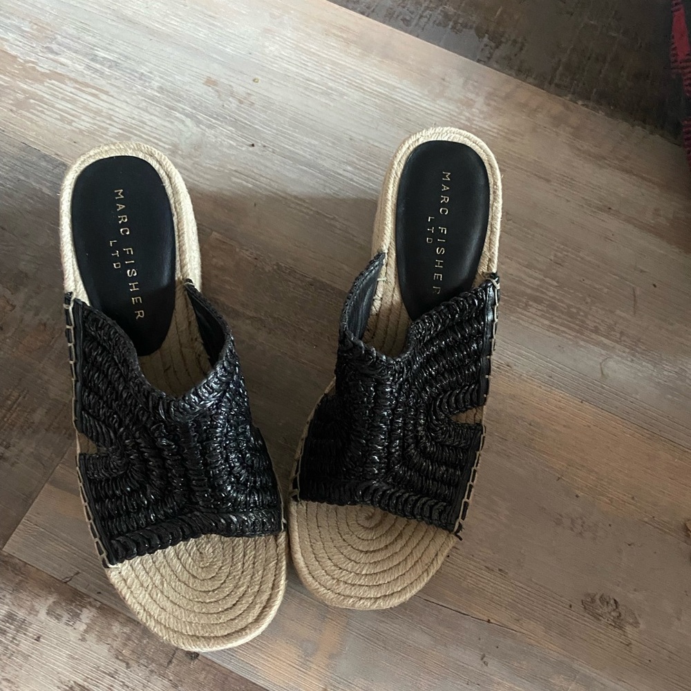 Marc Fisher LTD Women's Zakki Wedge Sandal-NWOT